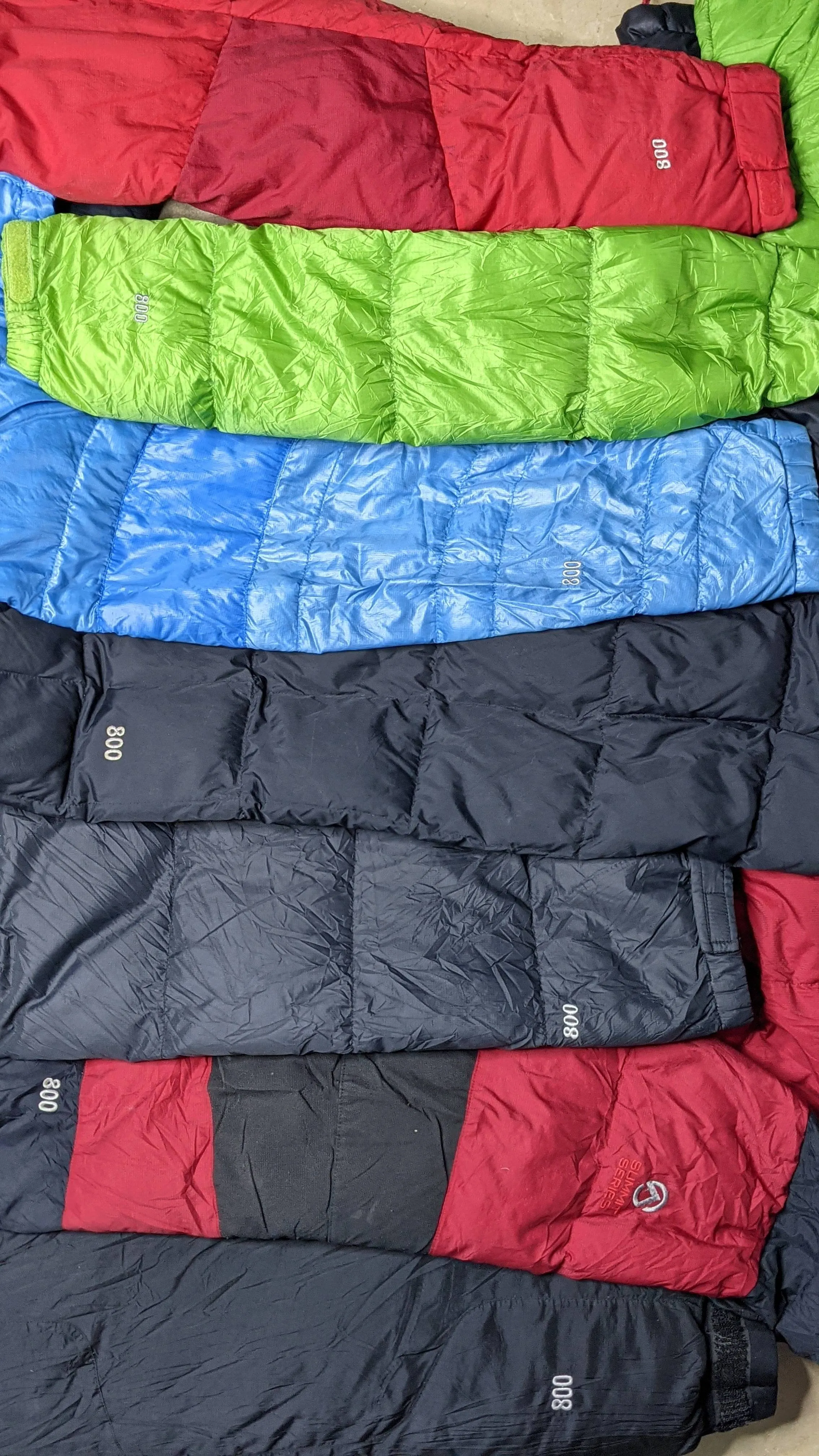 🔥 The North Face 800 Puffer Jackets