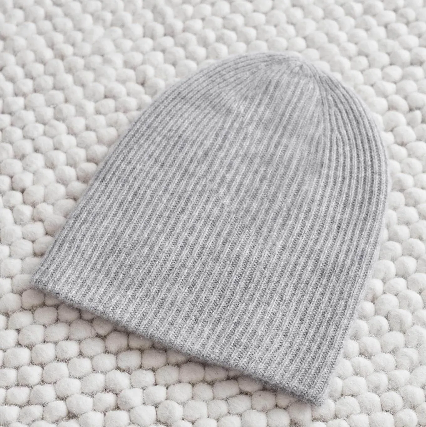 Cashmere Plush Rib Beanie (Grey Heather)