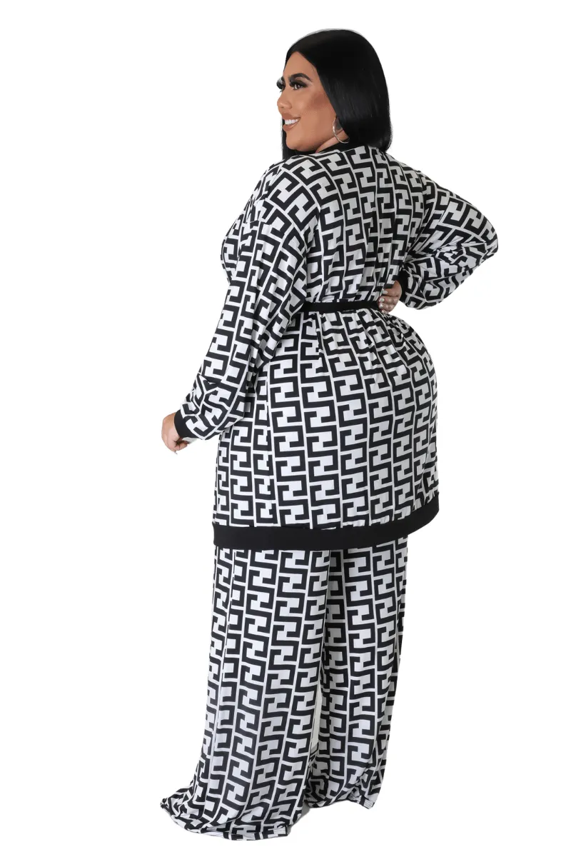 Final Sale Plus Size Flocked Plaid 3pc Triangle Top, Maxi Cardigan and Pants Set in Black and White Maze Print