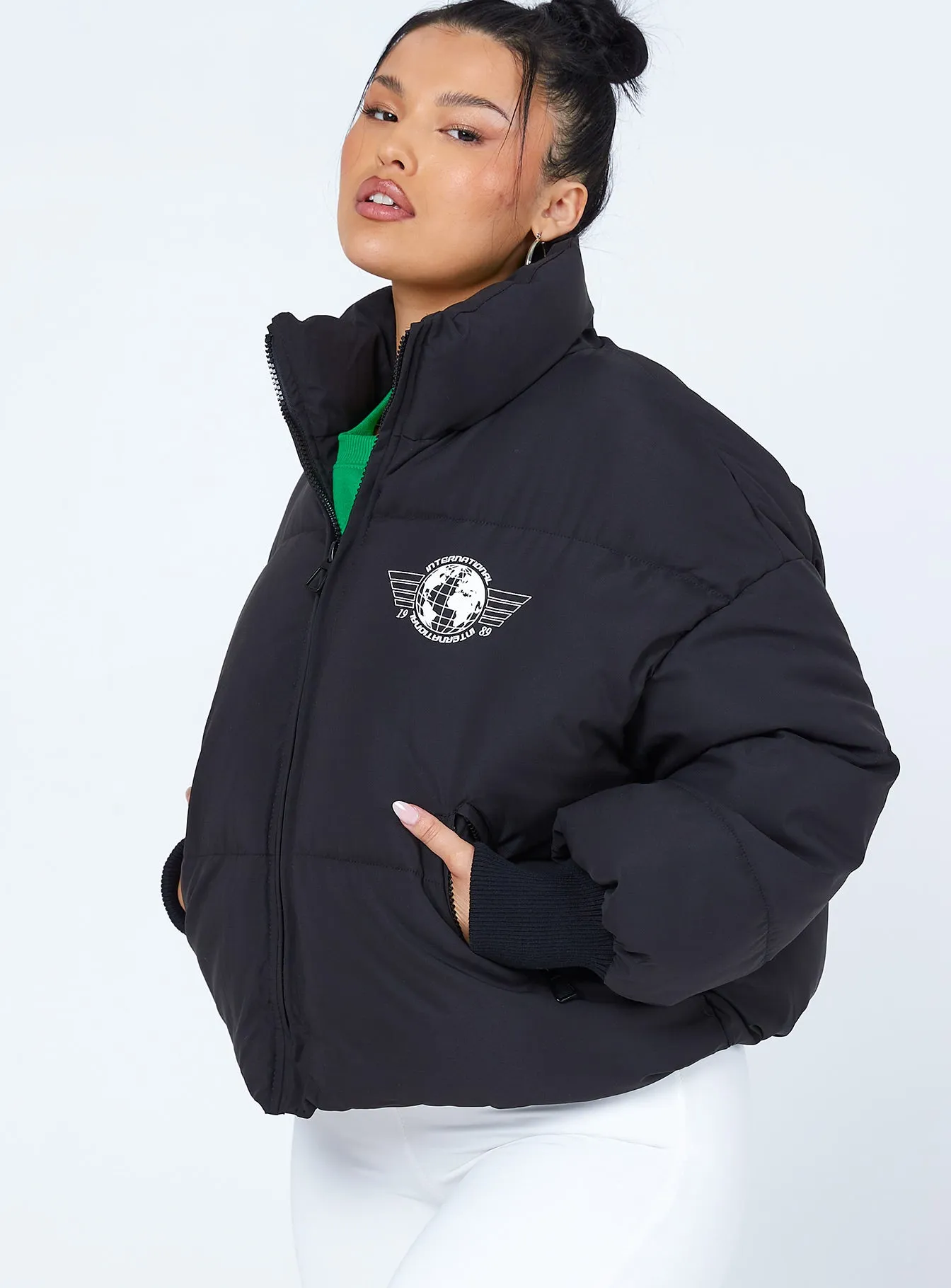 International Puffer Jacket Black