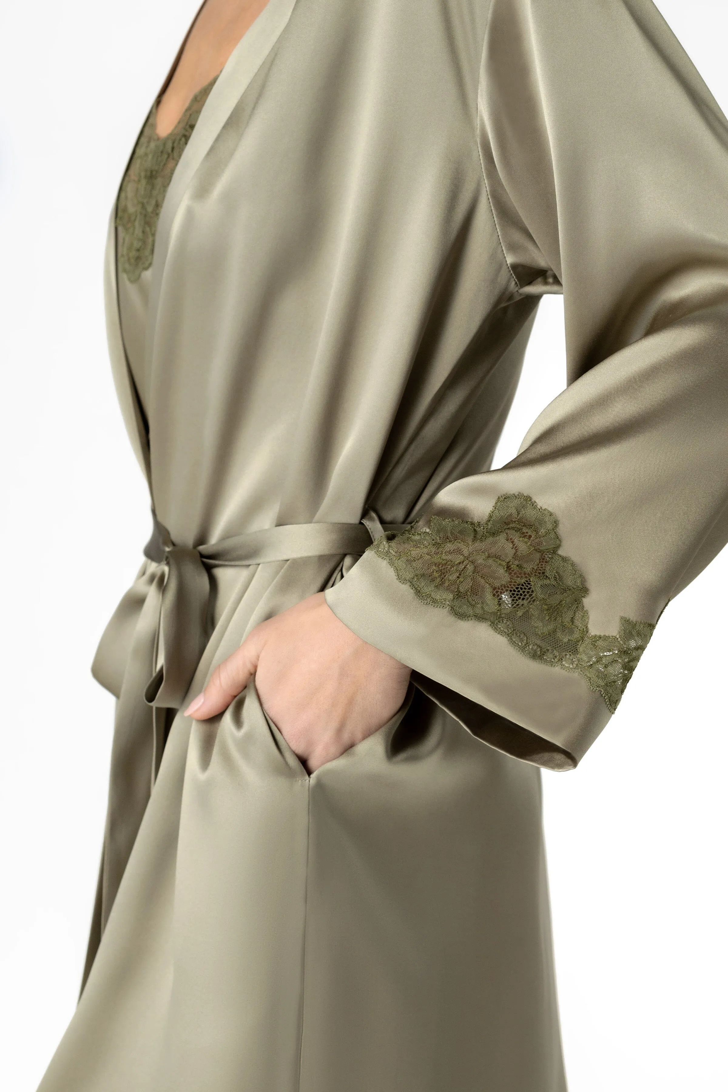 Morgan Iconic Short Silk Robe