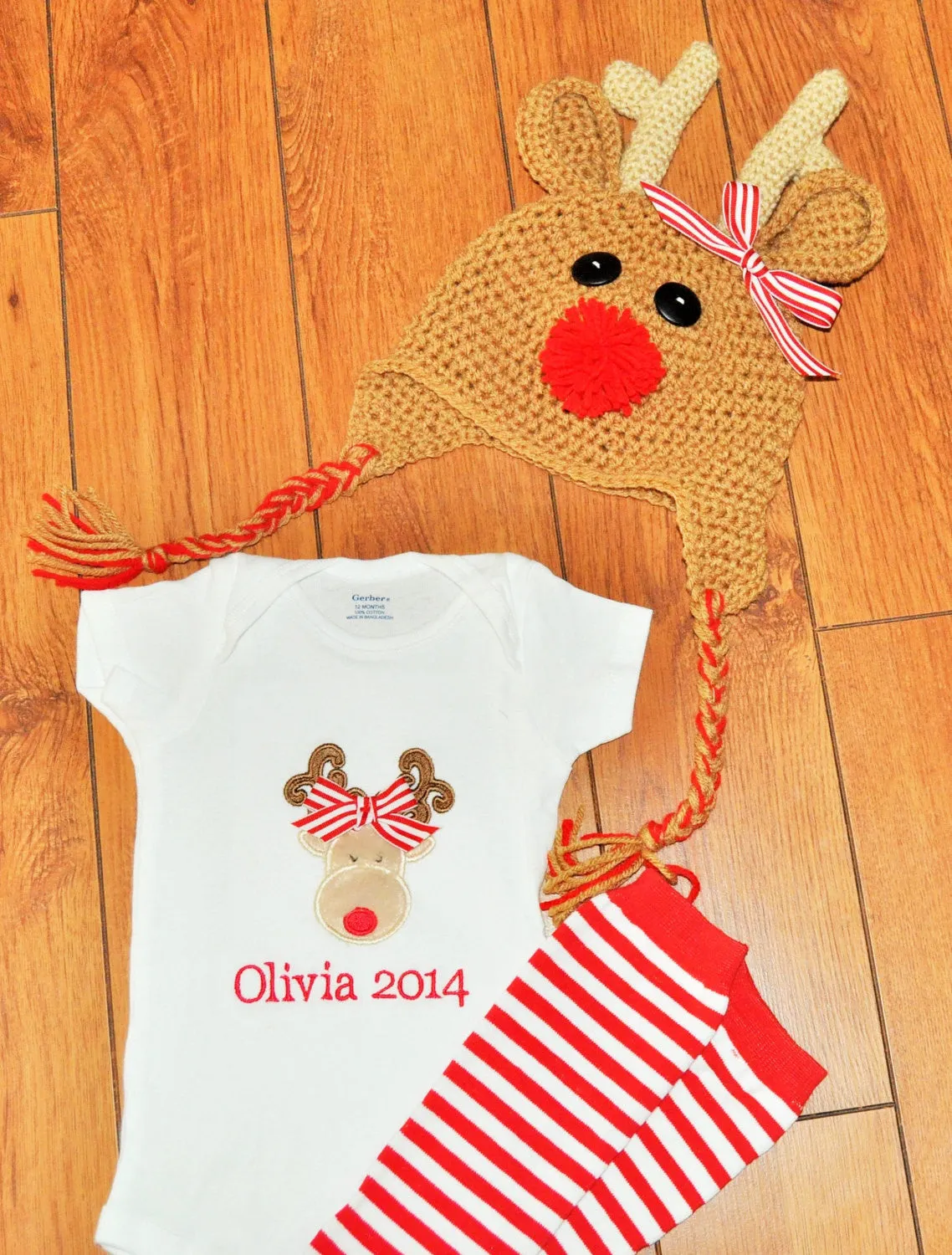 Reindeer bodysuit/shirt with matching baby legs/leg warmers, Reindeer 3 piece set girls, girls reindeer shirt, rudolph bodysuit/shirt