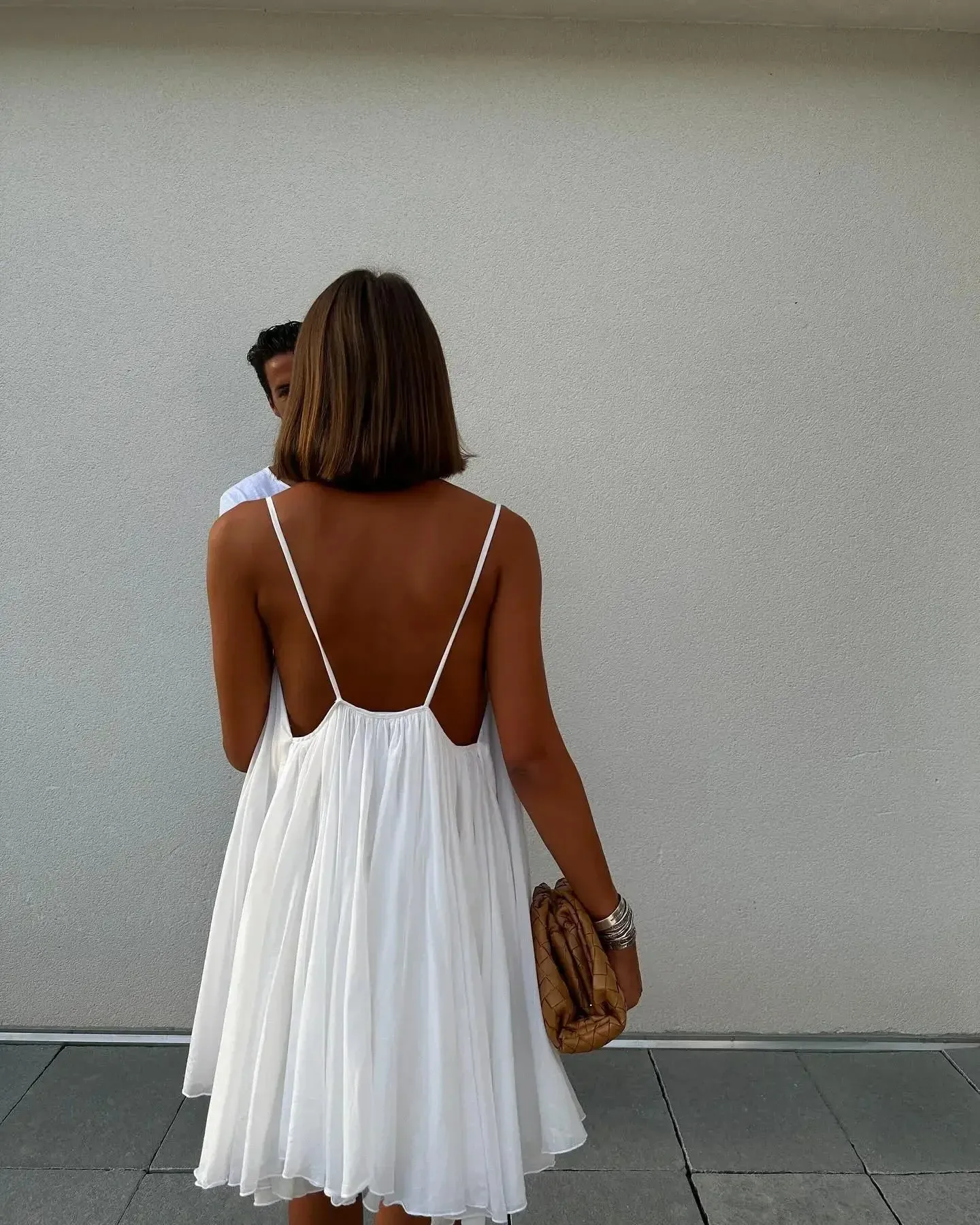 Sexy Backless White Mini Dress For Women Fashion V-neck Sleeveless Backless Sling A-line Dresses Lady Beach Vacation Robes