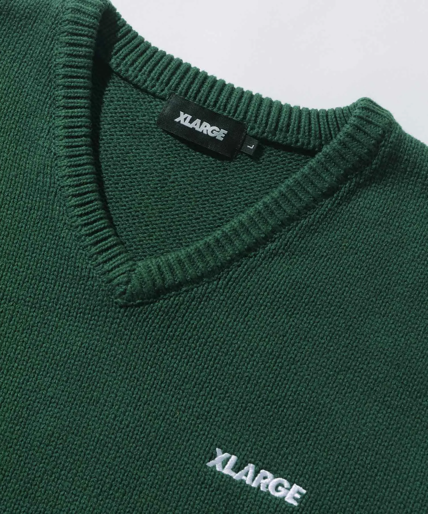 STANDARD LOGO KNIT VEST