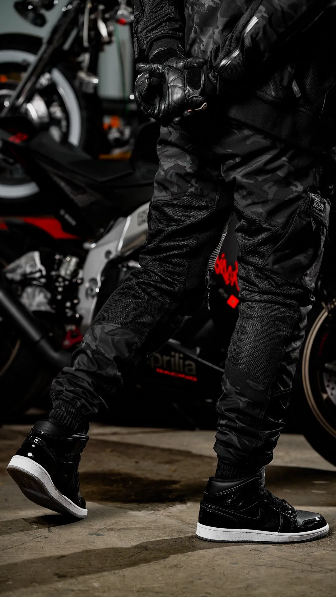 Unit 16™ V2.Flow™ Mesh Armoured Cargo Joggers {Black Camo}