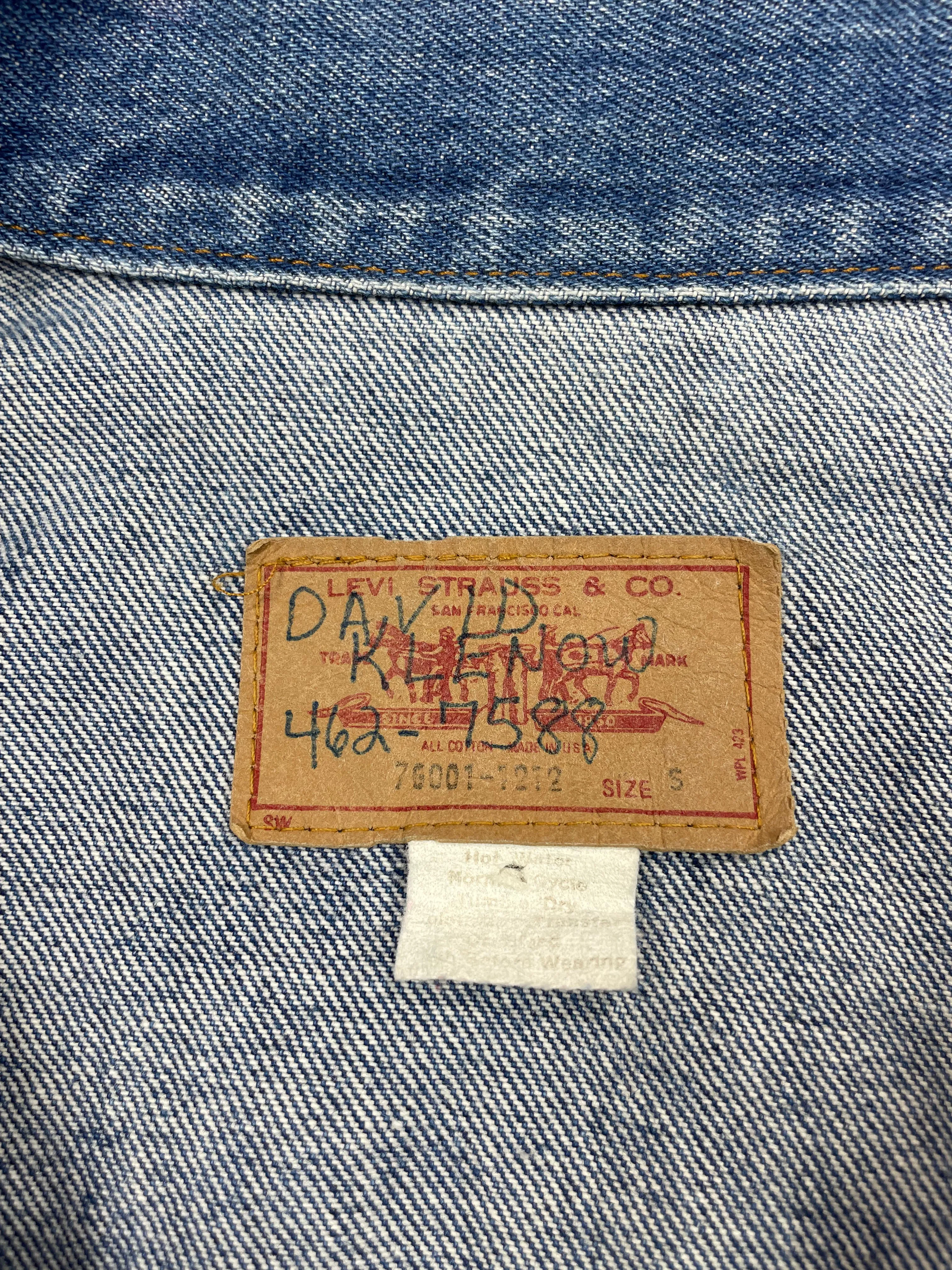 Vintage Levi 2-Pocket USA Indigo Denim Trucker Jacket (JYJ-145)