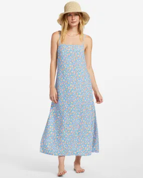 Weekend Waves Midi Dress - Summer Sky